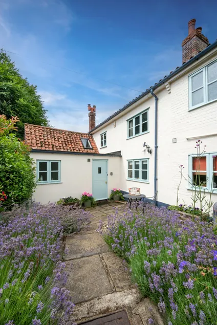 3 Bed in Shotesham All Saints oc-2094 - Image 1