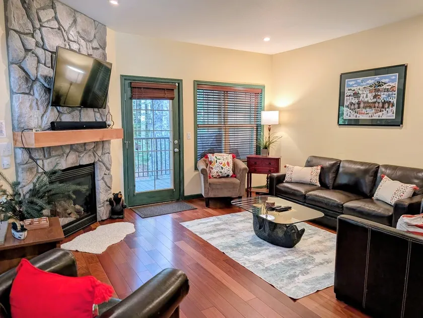 Chalet 124 at the Official Collins Lake Resort - Image 1