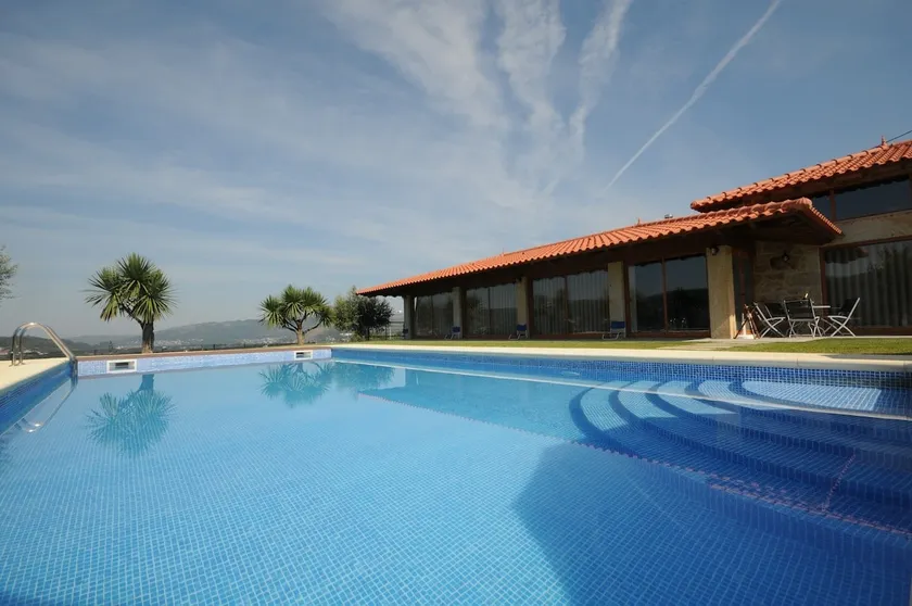 Una superba villa di alta qualità al piano terra con una splendida vista. - Image 1