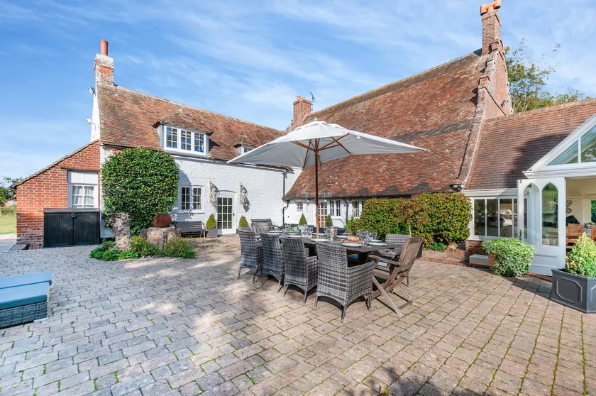 Perry Farm by Bloom Stays -  beautiful country farmhouse in quiet location sleeps 14 - Image 1