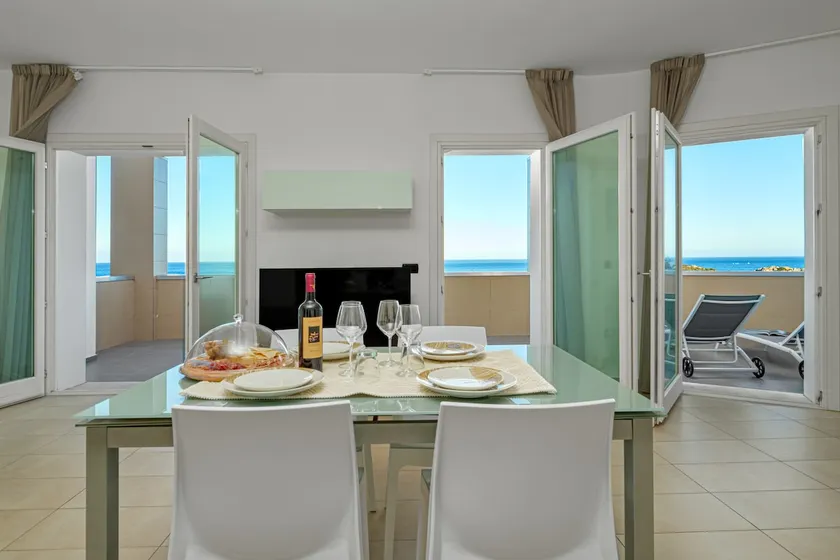 Appartement lumineux \"Villa Marconi 9\" avec vue sur la mer et terrasse privée - Image 1