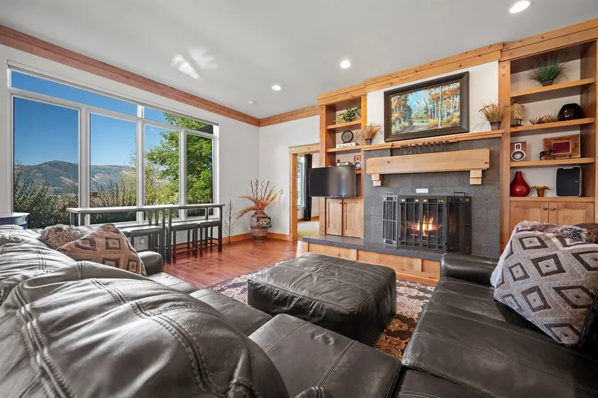 Powder Mtn Trapper Lodge TR1 Ski Retreat Game Rm - Image 1