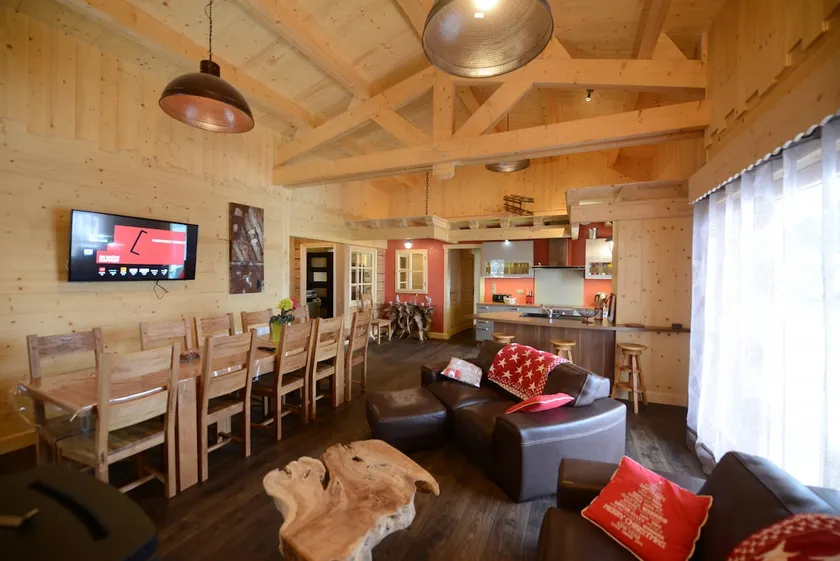 Chalet neuf spa et sauna - Image 1