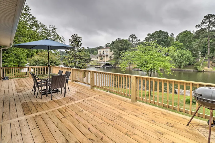 7 Mi to Nat'l Park: Home w/ Dock in Hot Springs - Image 1