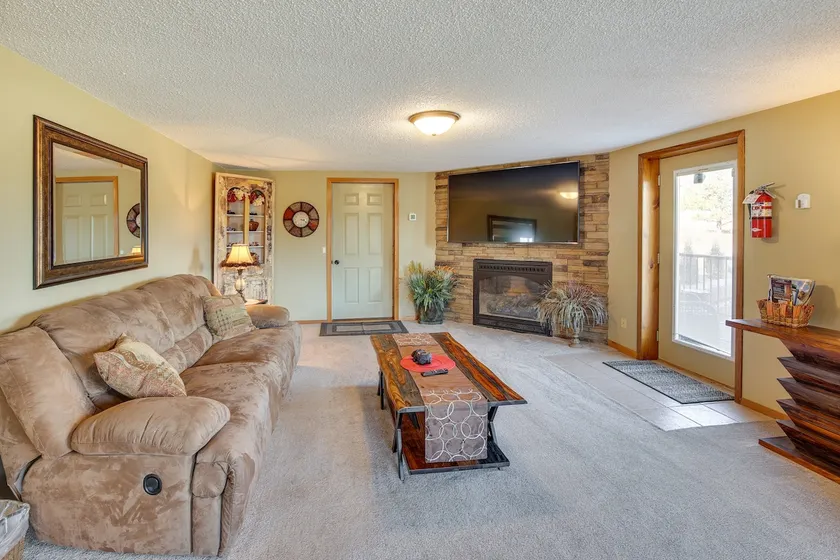 Hill City Hideaway Near Mt Rushmore & Hiking - Image 1