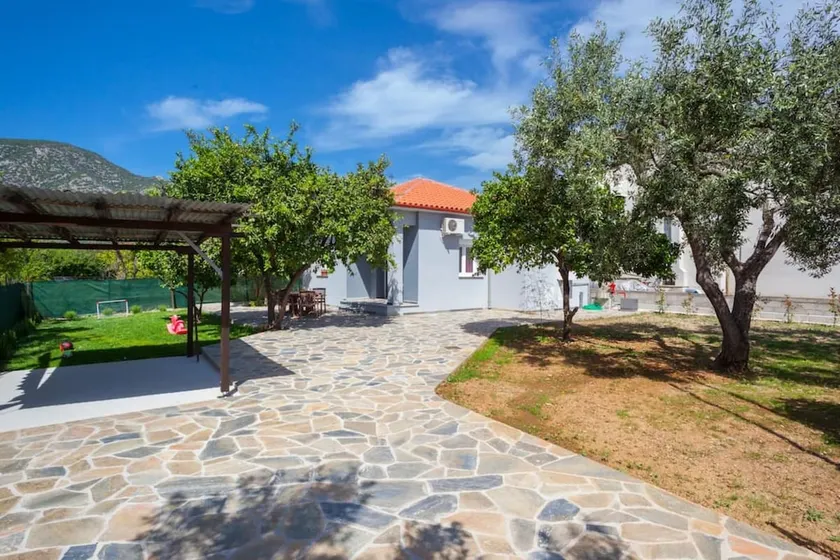 Aethra House in Agria Volou - Image 1
