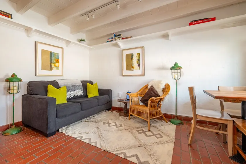 Galisteo Getaway - Courtyard - Near Railyard - Image 1