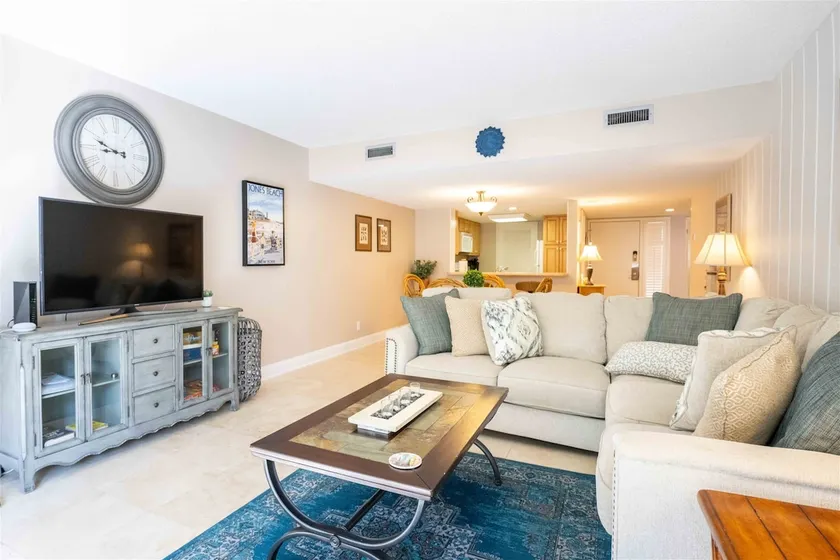2122 Beachwood Villa - Image 1