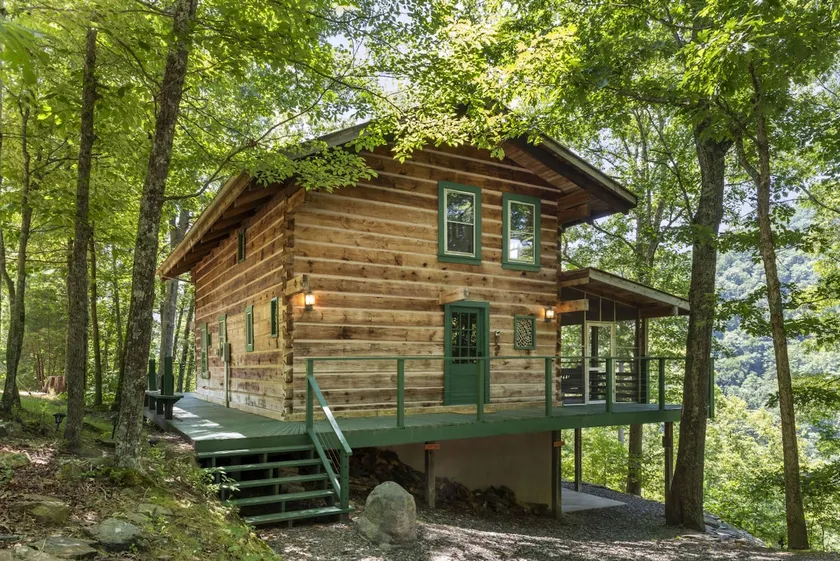 Grandpa Dans Cabin Mtn River view 34 acre retreat - Image 1