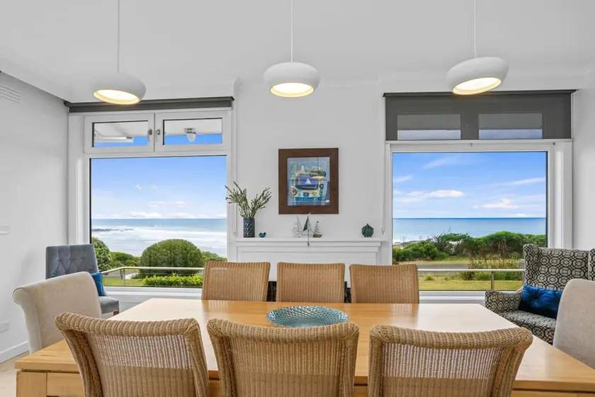 MAVI BEACH HOUSE - Stylish home opposite beach - Image 1