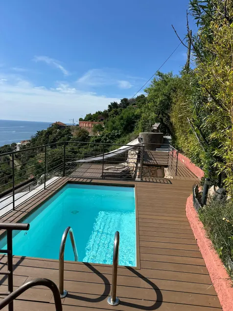Luxury villa with stunning views in Théoule sur - Image 1