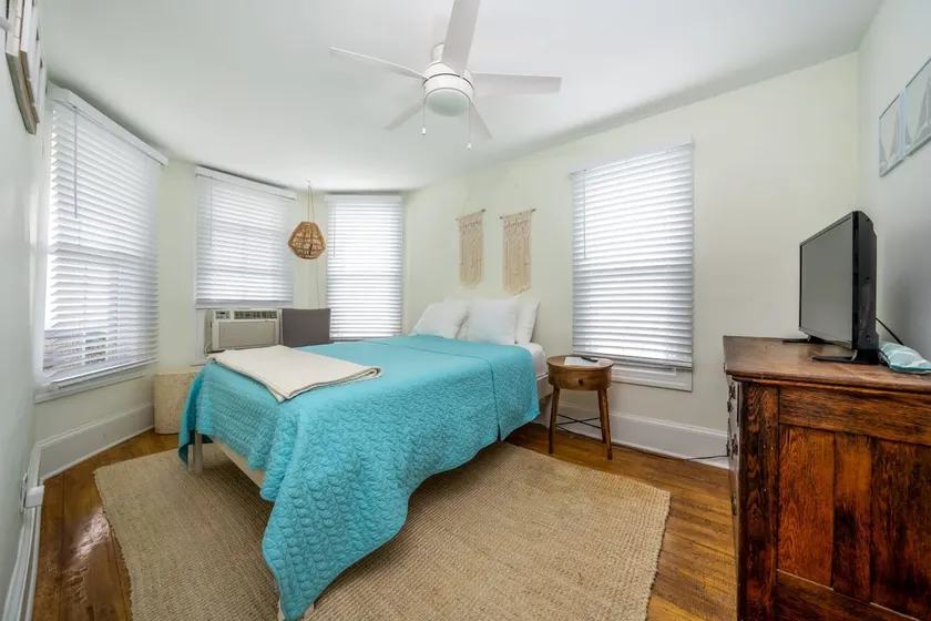 Lakeview Room 1 Block to Beach & Asbury - Image 1
