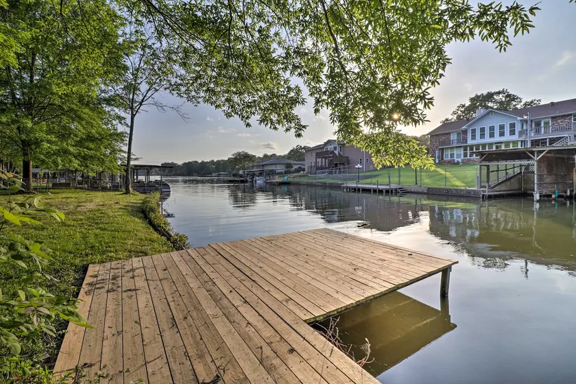 Lake Hamilton Home w/ Dock: 8 Mi to Hot Springs NP - Image 1