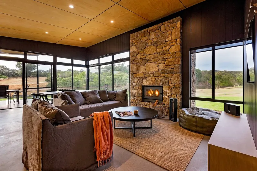Artisan Gunyulgup Luxe Lakeside Wellness Hideaway - Image 1