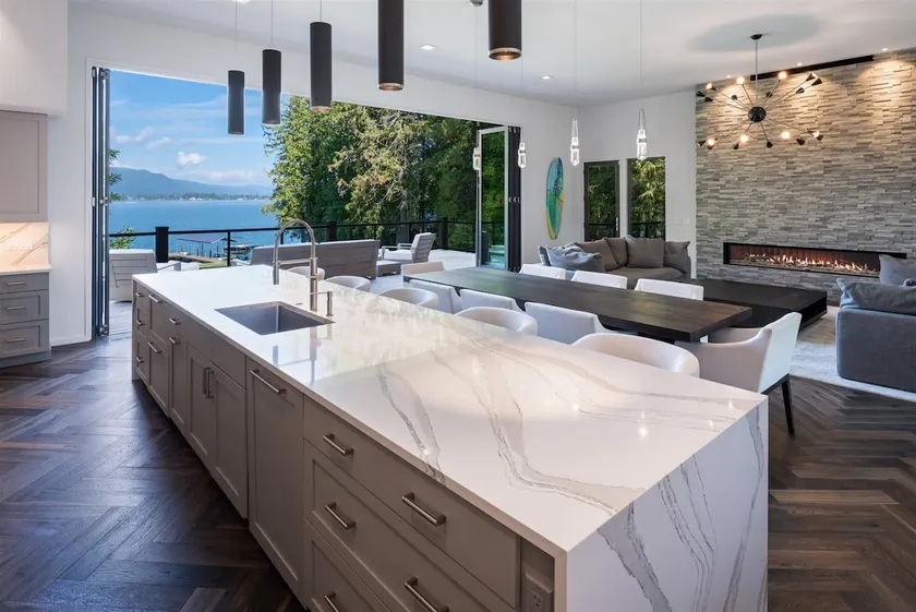 Luxury Waterfront | Chef's Kitchen | Titans Landing - Image 1