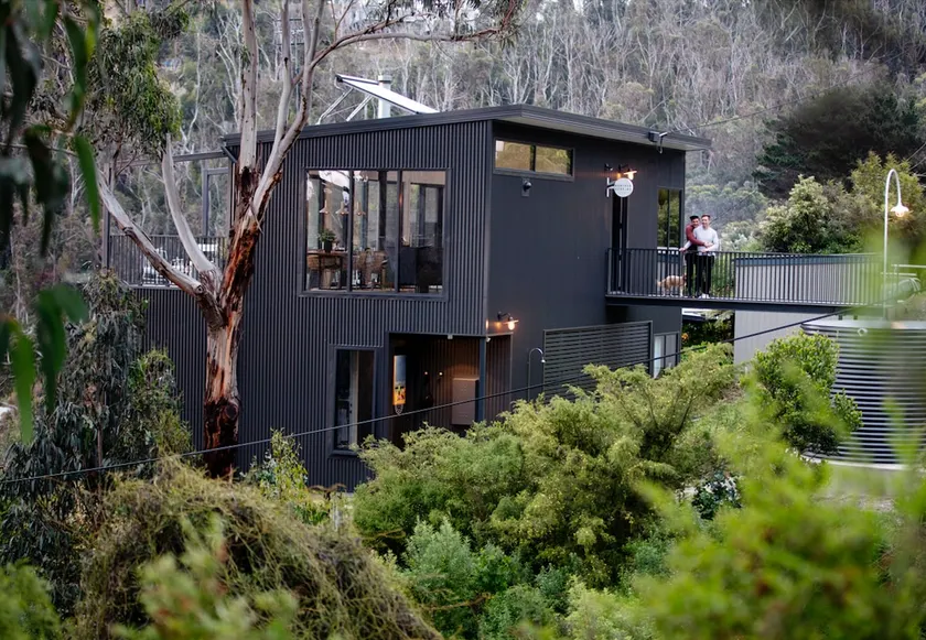 Months and Seasons - Beach House - Stunning Views - Image 1