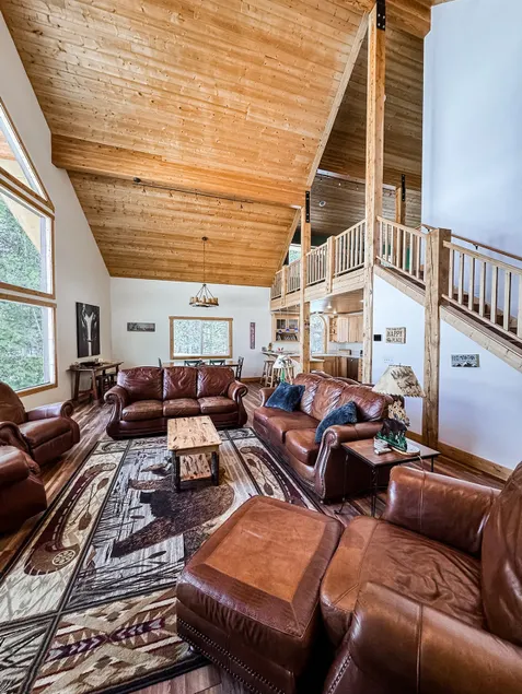 Peaceful Cabin Retreat Hot Tub, AC, Pet Friendly - Image 1