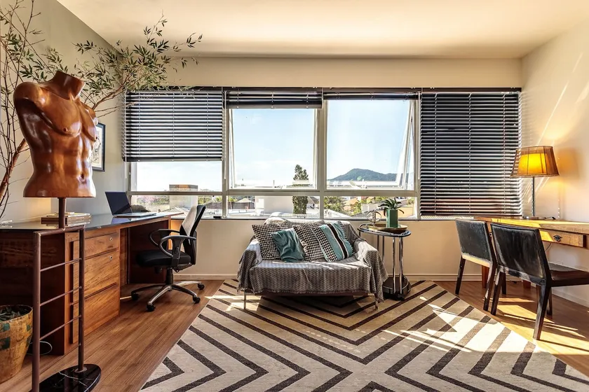 Artsy Loft & Office - Style and practicality - Image 1