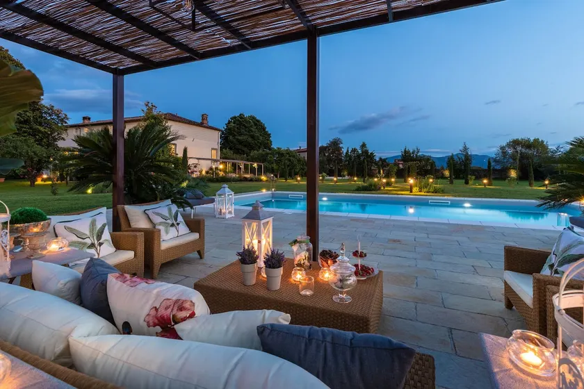 Villa Hugo, Understated Luxury 5 Bedrooms Villa - Image 1