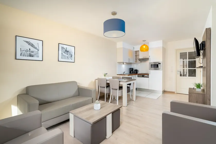 Suite for 4 people - Image 1