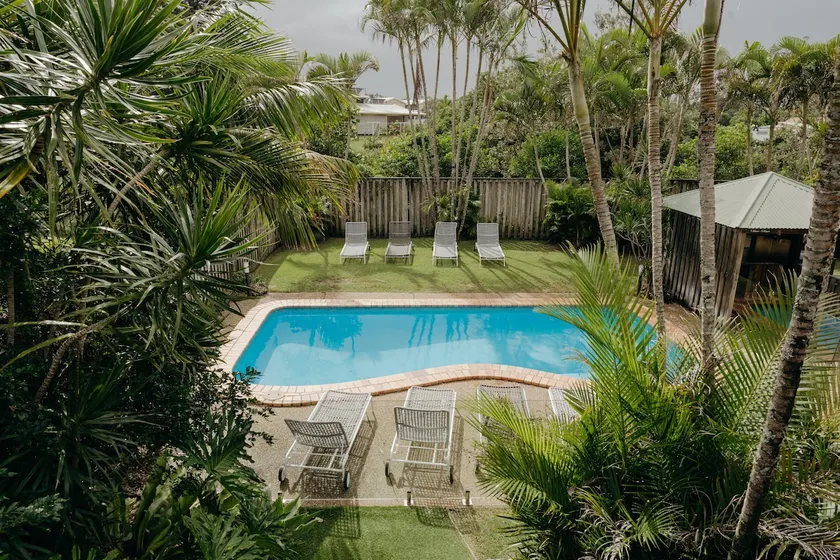Bayside Court- Central Townhouse, Pool, 3 Bedroom - Image 1