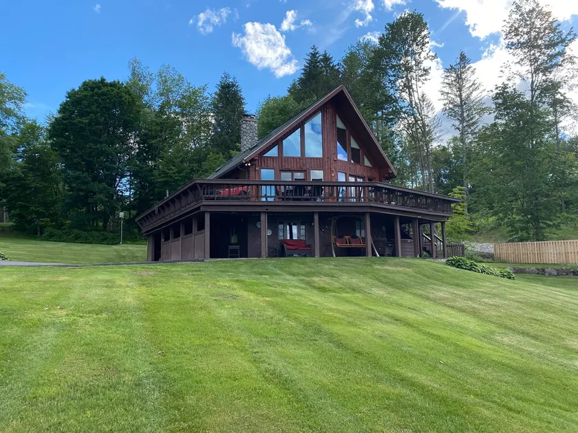 Adirondack Lakeside Lodge w/ private beach/dock, SUP, wraparound deck, firepit - Image 1