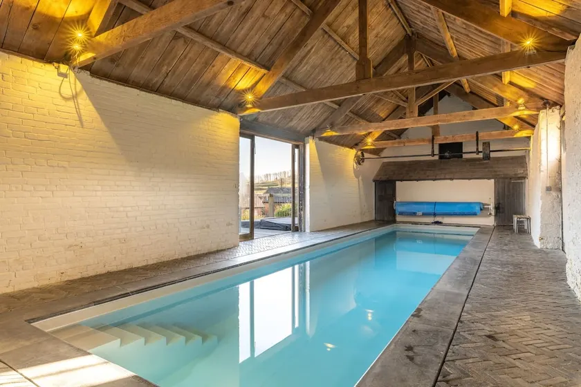 Moorbath Farmhouse with Indoor Pool & Hot Tub - Image 1