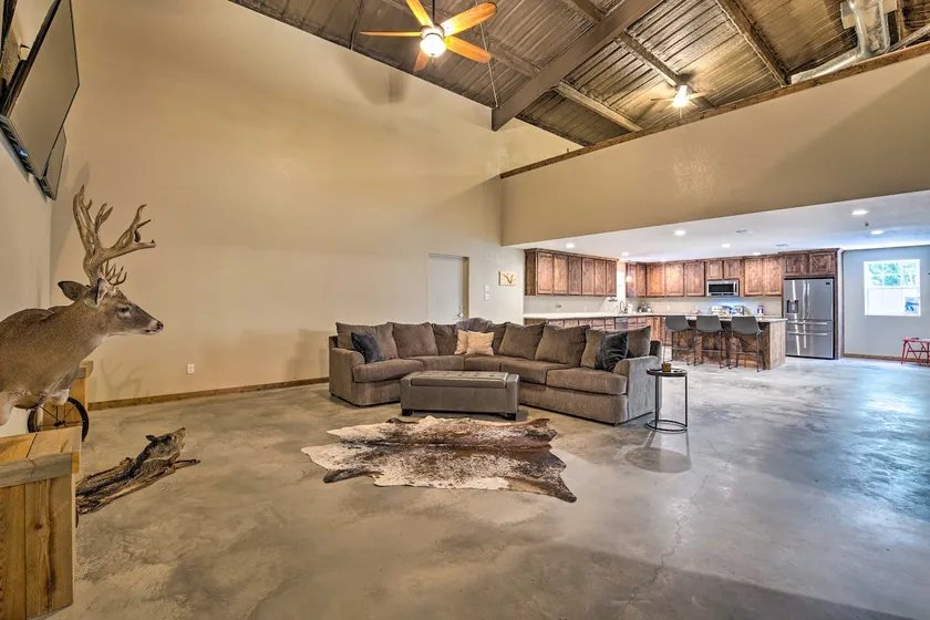 Secluded Home w/ Gas Grill, 3 Mi to Boating! - Image 1