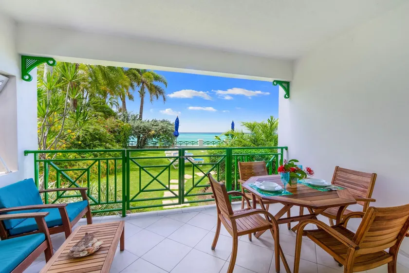 Stunning Beachfront Condo with Pool & Sun Lawn - Image 1