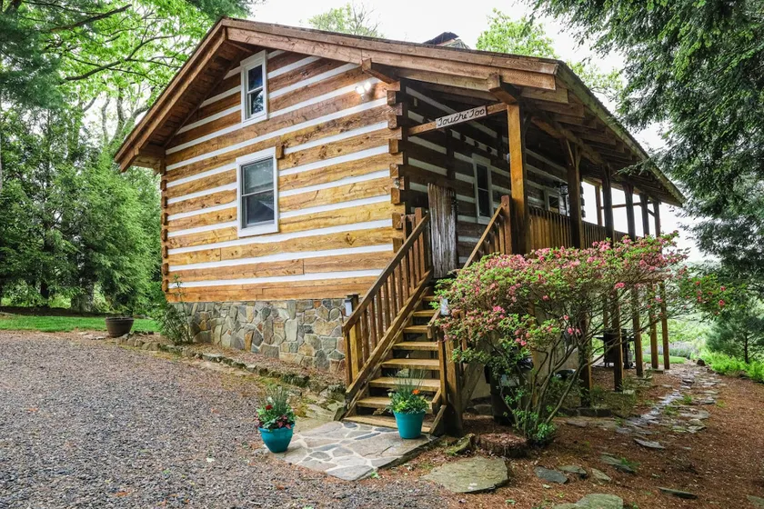 Touche' Too Cabin by Buffalo Mtn Getaway - Image 1