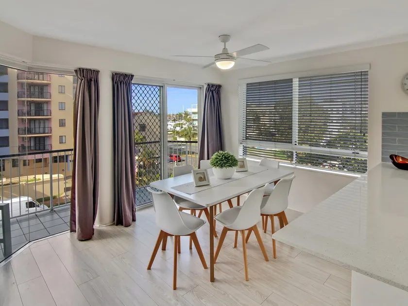 Mainsail 8 Heart of Mooloolaba Apt - Image 1