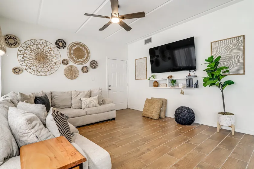 Tuluminati Lux South Padre Condo w/ Pool! - Image 1