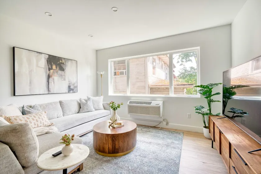 4BR Luxury Condo | Walk to Mississippi & Alberta - Image 1