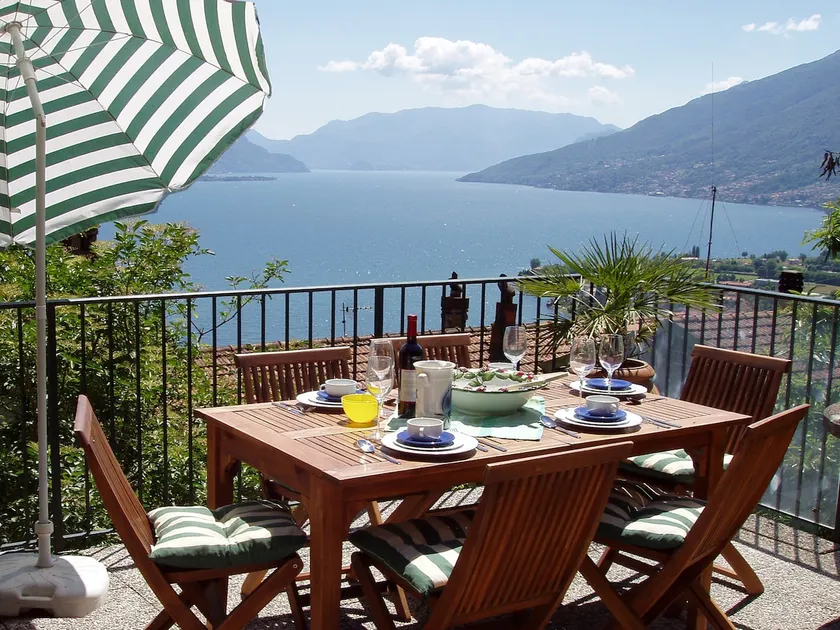 Rosato del Salento: terrace, lake view - Image 1