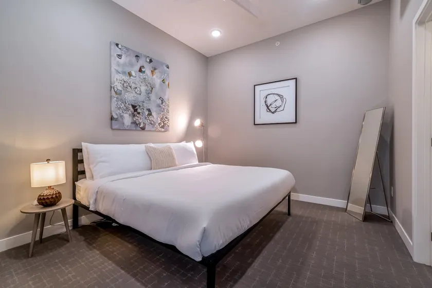 Kasa | Family 2BD, Iowa Events Center | Des Moines - Image 1
