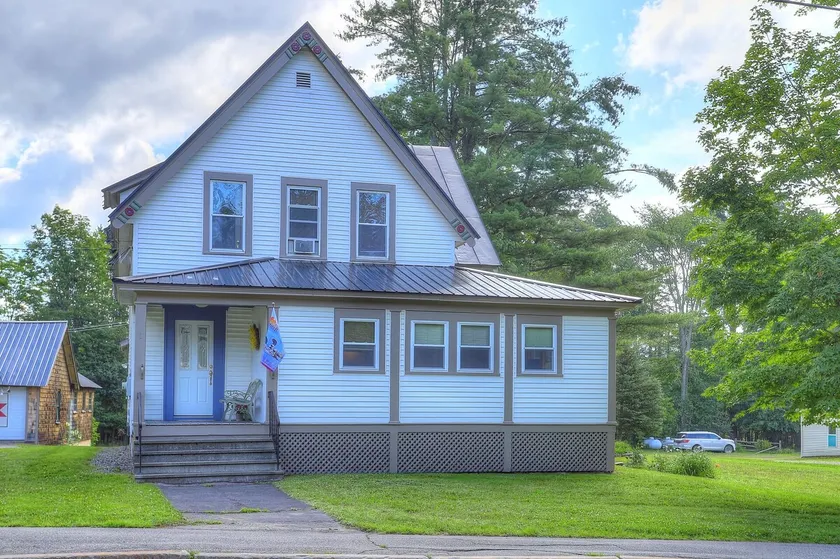 Magnifique maison en ville à distance de marche du lac Rangeley - Image 1