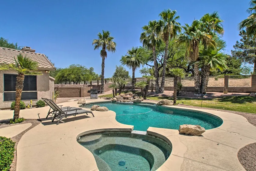 Pool, Hot Tub & Grill: Spacious Chandler Retreat - Image 1