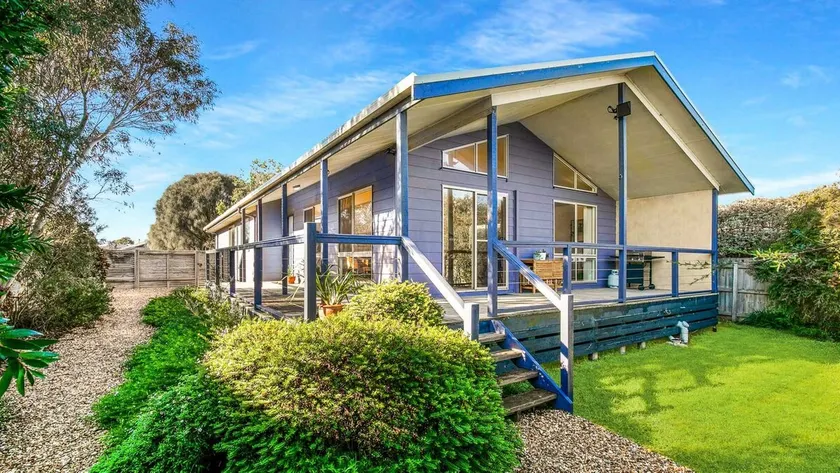 Island House - Image 1