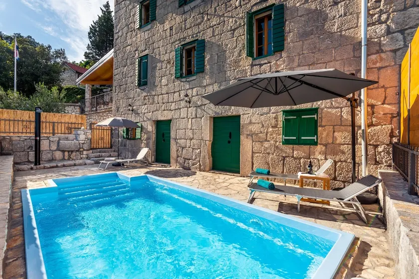Villa Lazini Dvori - Image 1