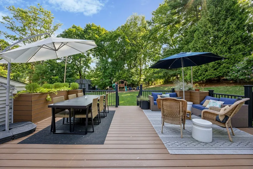 Stylish 4BR Home w/ EV Charger | Fam & Pet Ready - Image 1
