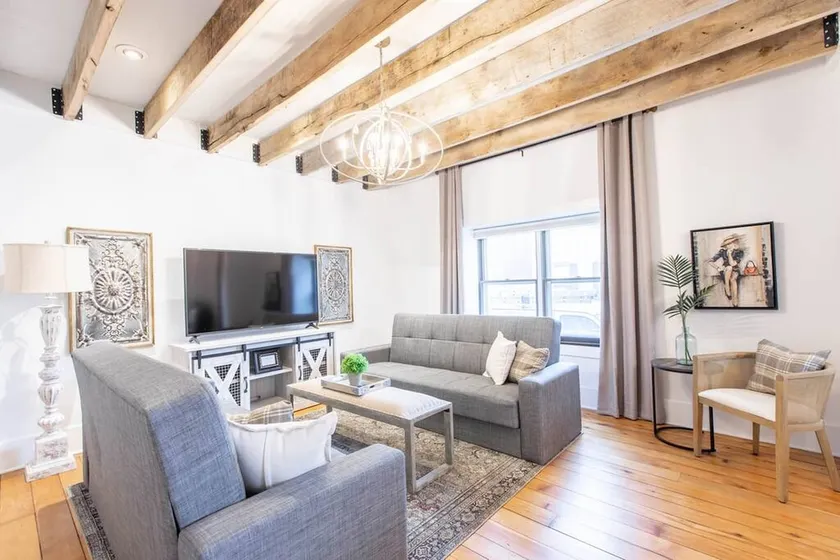 Cozy 2BR w/ Garage + Private Yard | German Village - Image 1