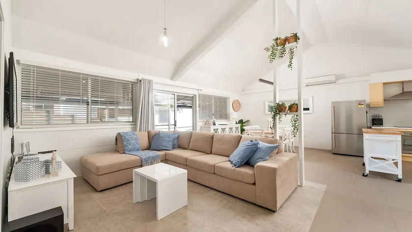 Little Kingsley Beach House - Image 1