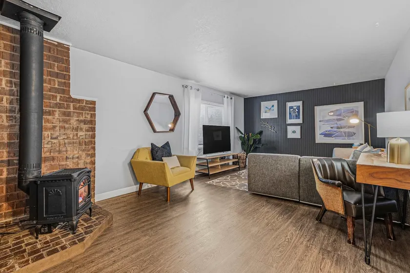 The Pet Bungalow | Near Downtown & Trails | Fenced - Image 1