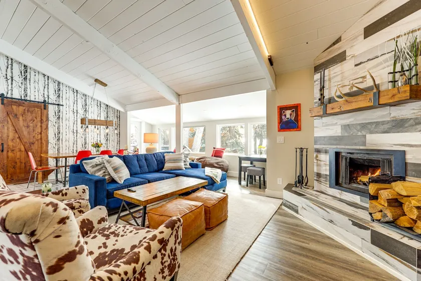 Modern Mountain Escape on Golf Course w/ Hot Tub! - Image 1