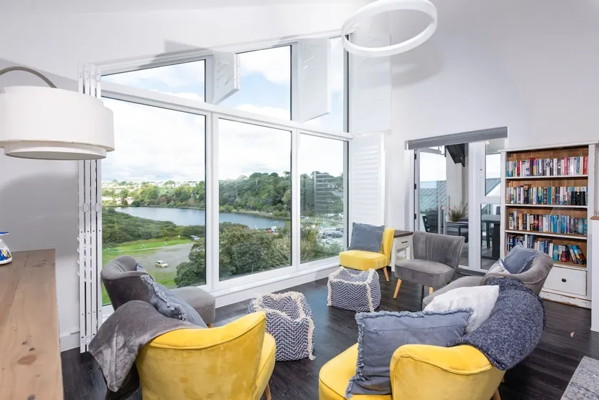 Swanpool View - Sea View - Free Parking - 500m from beach - Image 1