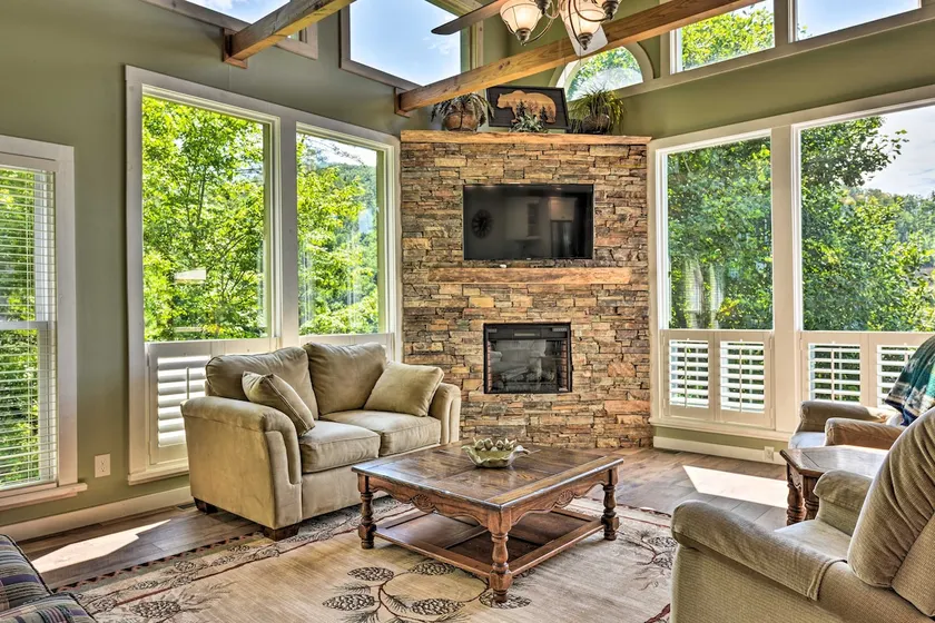 Renovated Home w/ Private Dock on Watauga Lake - Image 1