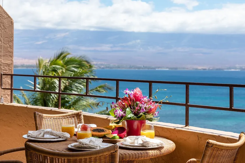 Maui Spacious Ocean Front: Amazing Sea Turtle Views *Island Sands 606* - Image 1