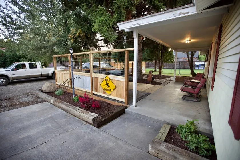 Centrally Located Redmond Retreat with Pool Table - Image 1