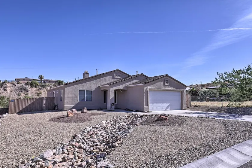 Inviting Retreat w/ Patio < 1 Mi to Colorado River - Image 1