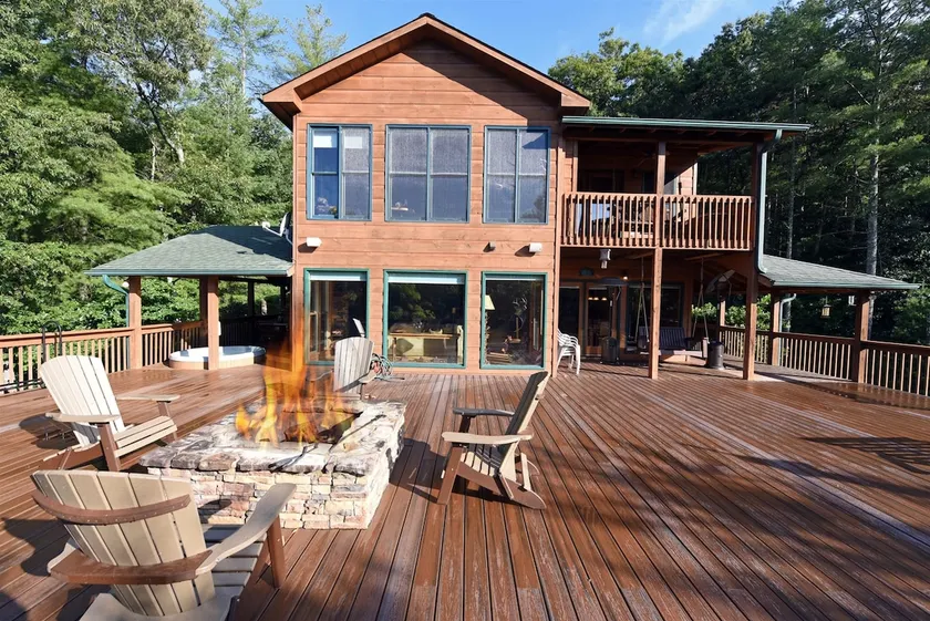 3BR Luxury Cabin • Hot Tub, Fireplaces & Firepit - Image 1